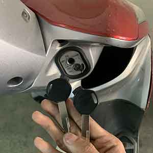 làm chìa khóa xe máy giá rẻ