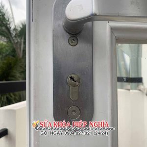 sửa khóa cửa thay khóa cửa tại nhà